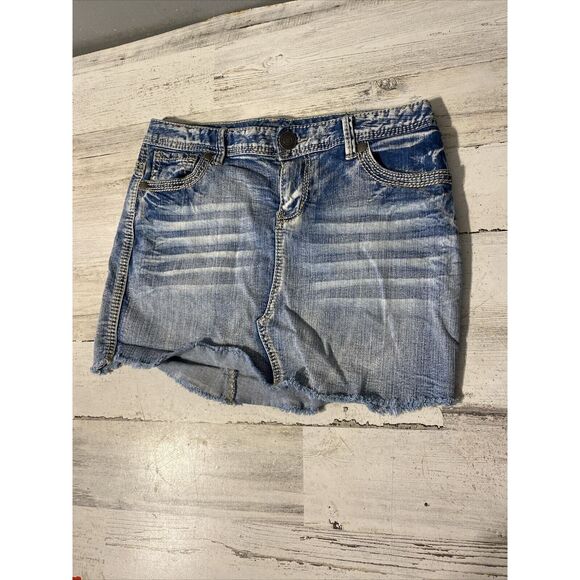 Maurices Denim Skirt Acid Washed Jean Ruff‎ Hem 2% Spandex - Picture 2 of 4